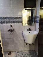 Hotel Amba Deluxe