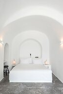 Chelidonia Luxury Suites - Adults Only