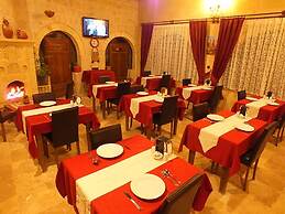 Dilek Tepesi Cave Hotel
