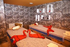Can Grand Hotel