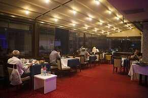 Can Grand Hotel