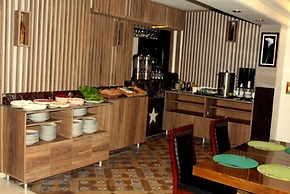 Anibal Hotel