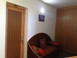 Radhu's Boutique Inn