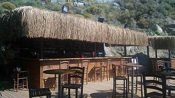 Ayanya Beach & Bistro Bungalows