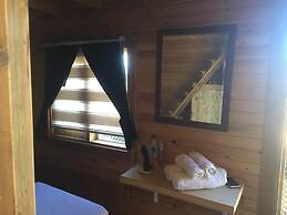 Ayanya Beach & Bistro Bungalows