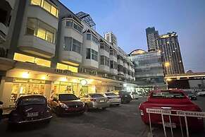 Ease Hostel