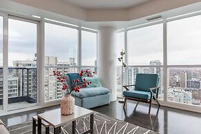 QuickStay - Incredible Downtown Condo, Yonge & College
