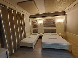 Hotel Lotus