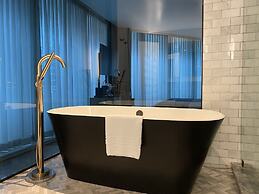 EXchange Hotel Vancouver