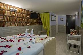 Apraxin Hotel