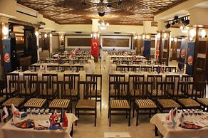 Zalifre Hotel