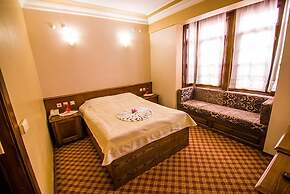 Zalifre Hotel
