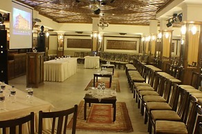 Zalifre Hotel