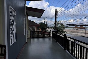Lan Bua Resort