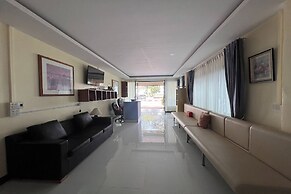 Lan Bua Resort