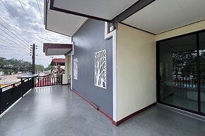 Lan Bua Resort