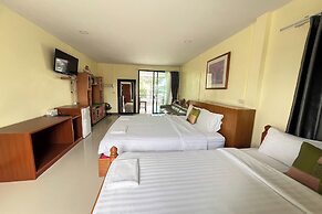 Lan Bua Resort