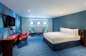 Queen Elizabeth 2 Hotel by Accor