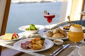 Queen Elizabeth 2 Hotel by Accor