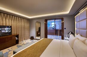 Queen Elizabeth 2 Hotel by Accor