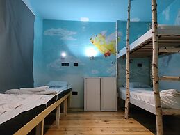 ArkaBarka Floating Hostel and Apartments