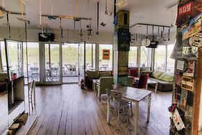 ArkaBarka Floating Hostel and Apartments