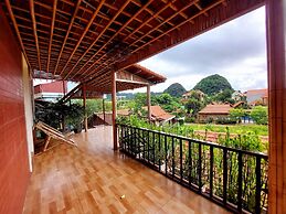 Ninh Binh Mountain Side Homestay & Cafe