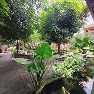 Ninh Binh Mountain Side Homestay & Cafe