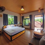 Ninh Binh Mountain Side Homestay & Cafe