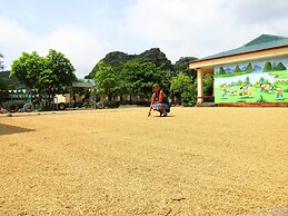 Ninh Binh Mountain Side Homestay & Cafe