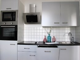 Leon Apartments
