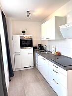 Leon Apartments