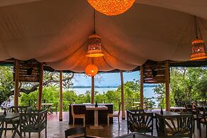 Flameback Eco Lodge