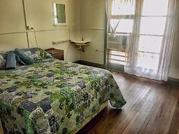 The Royal Carrangarra Hotel