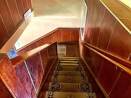 The Royal Carrangarra Hotel