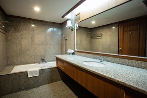 Songphanburi Hotel