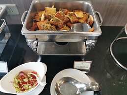 Songphanburi Hotel