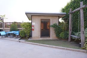 S Ville Resort