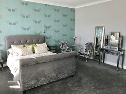 Canterbury Lodge