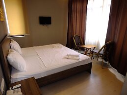 Gayret Apartment