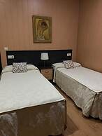 Hostal - Camping Ciudad de Cáceres