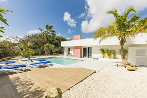 Boca Catalina Modern Villa