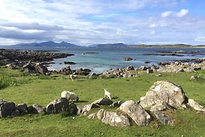 Steading Holidays - Eilean Feoir
