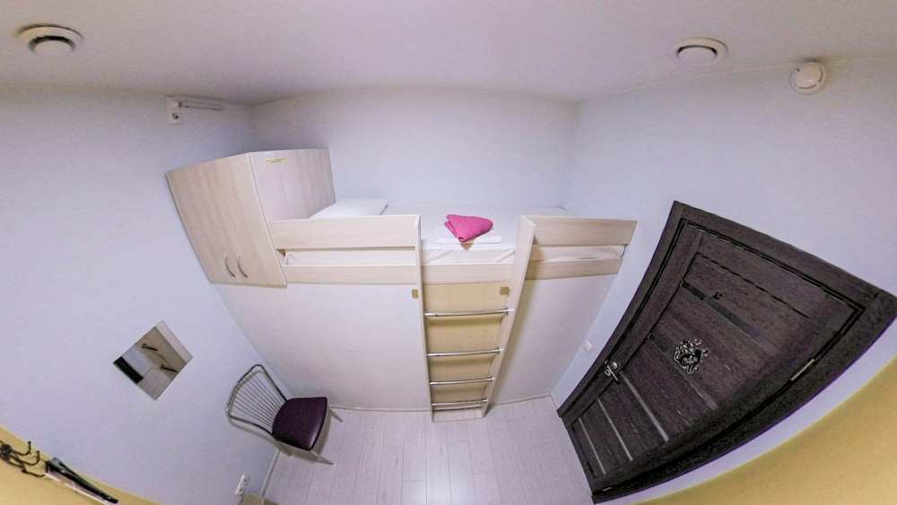 Telegraph Hostel