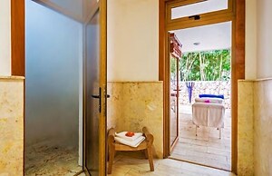 Oasis Casa Condo