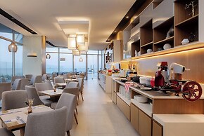 AC Hotel by Marriott Santa Marta