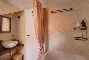 MAIN CENTRAL SQUARE guest house