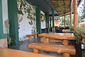 Arra Lembah Pinus