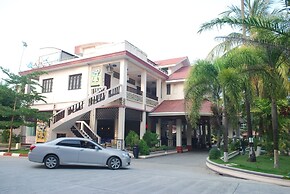 Golden Beach Resort Hotel