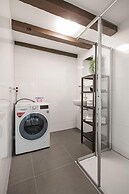 Canal Garden Apartment 11
